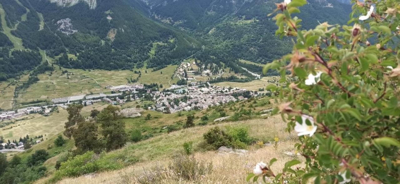 Bright 30 M With Balcony Center Villa Le Monetier-les-Bains ภายนอก รูปภาพ
